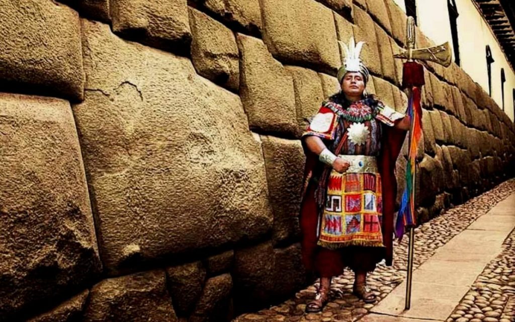 Piedra-de-los-12-ángulos-Cusco-Perú